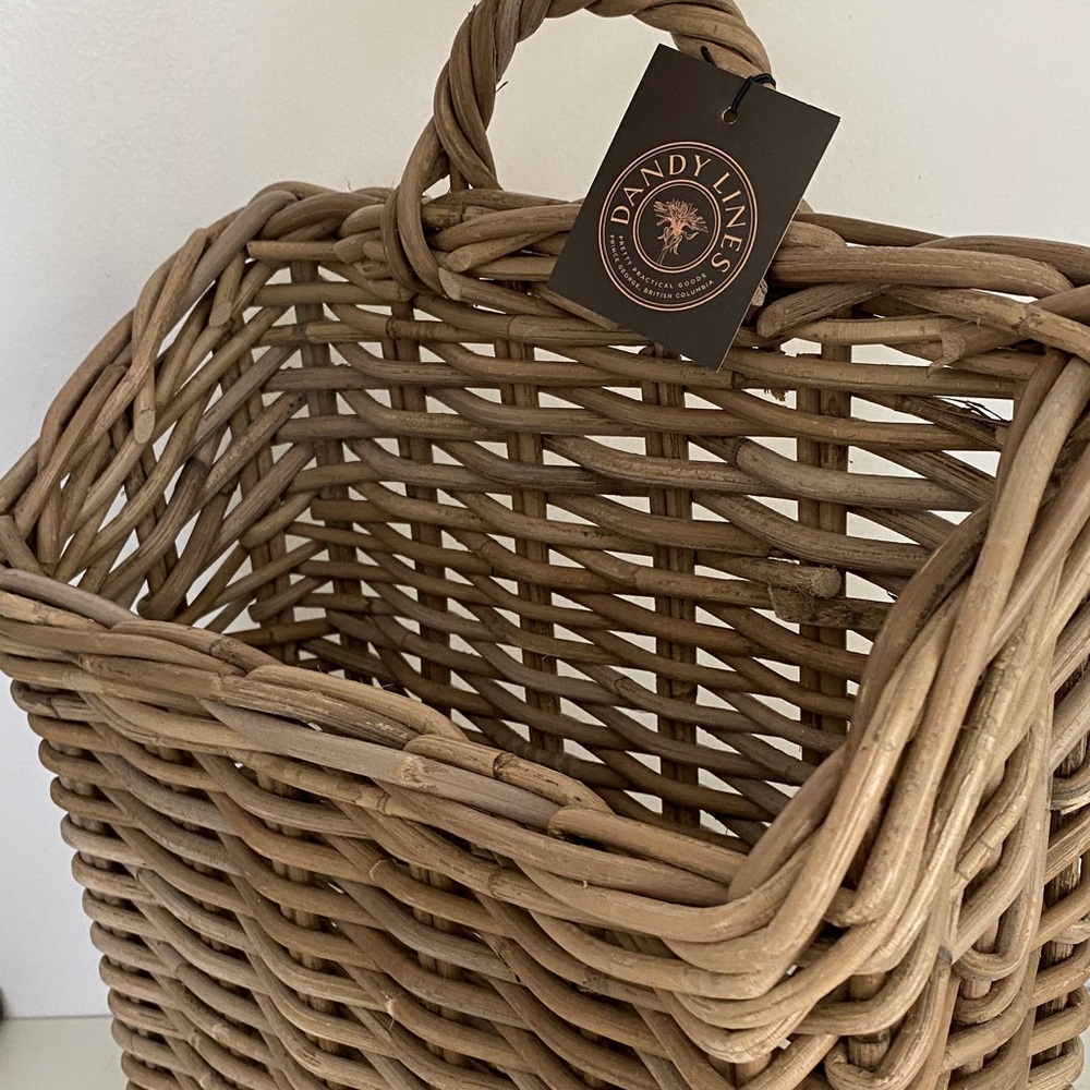 NWT Handwoven Wall Basket - Picture 5 of 6